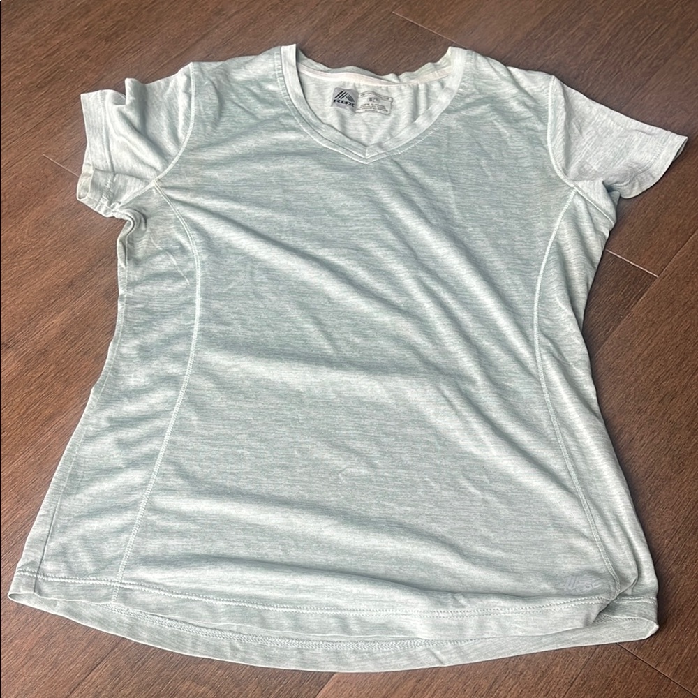 RBX Women's Light Green V-Neck Top